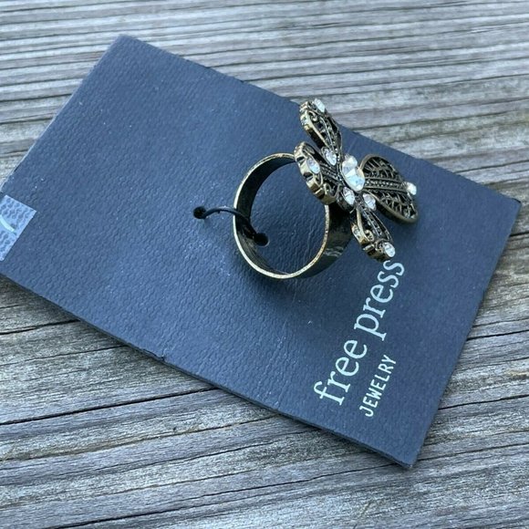 Free Press Ring Fashion Women Ring Gold Tone ring vintage crystal Size 7 - Picture 4 of 9
